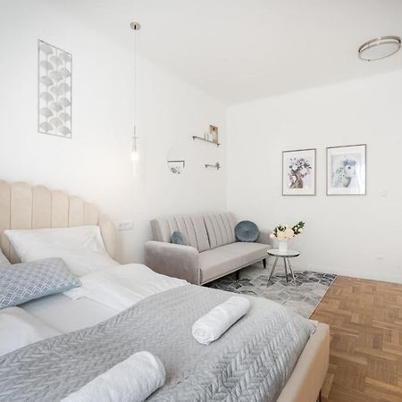 D71 - Central Cozy Suite, Best Location By Bqa Budapest Eksteriør billede